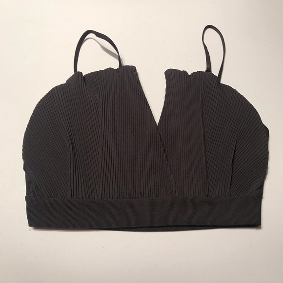 Zara Blogger Fave Pleated Crop Top in Black Size Small - Picture 3 of 5